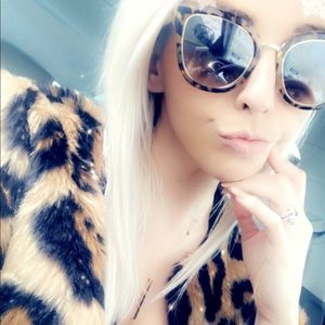 Meet your Posher, Tara